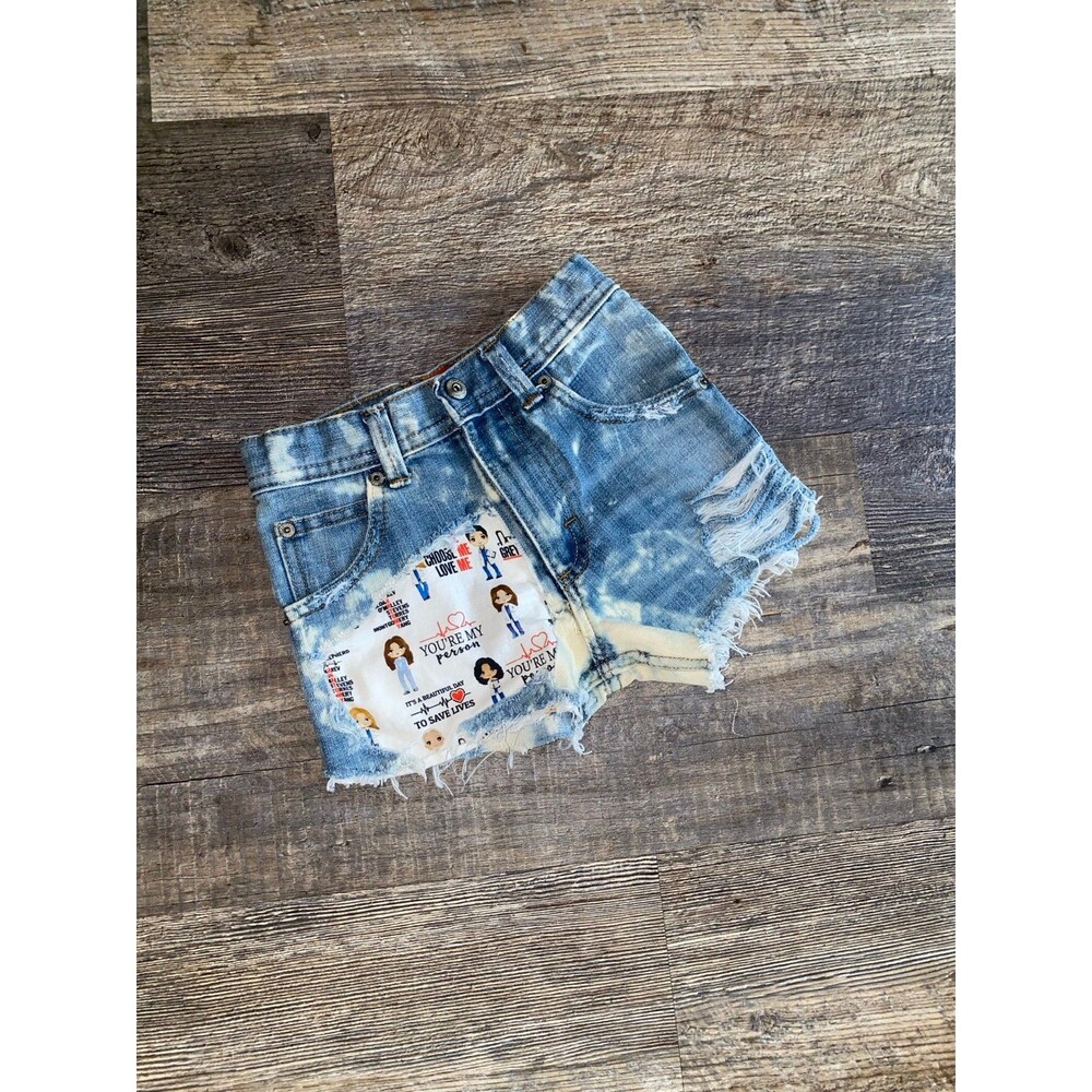 EUC GIRLS DISTRESSED DENIM SHORTS SZ 7 SLIM